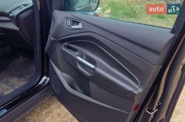 Позашляховик / Кросовер Ford Escape 2015 в Умані