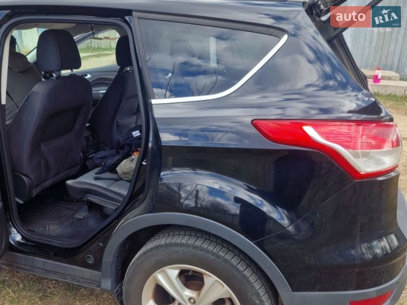 Позашляховик / Кросовер Ford Escape 2015 в Умані