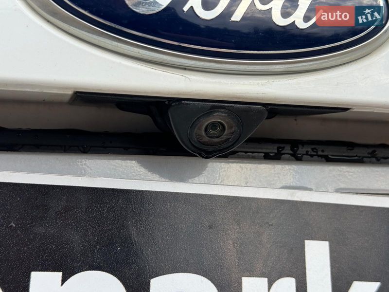 Внедорожник / Кроссовер Ford Escape 2015 в Виннице