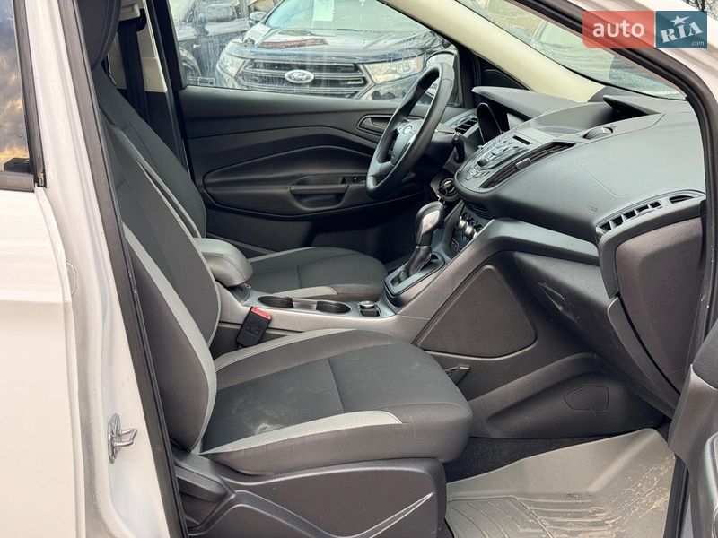 Внедорожник / Кроссовер Ford Escape 2015 в Виннице