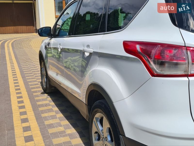Позашляховик / Кросовер Ford Escape 2014 в Радехові