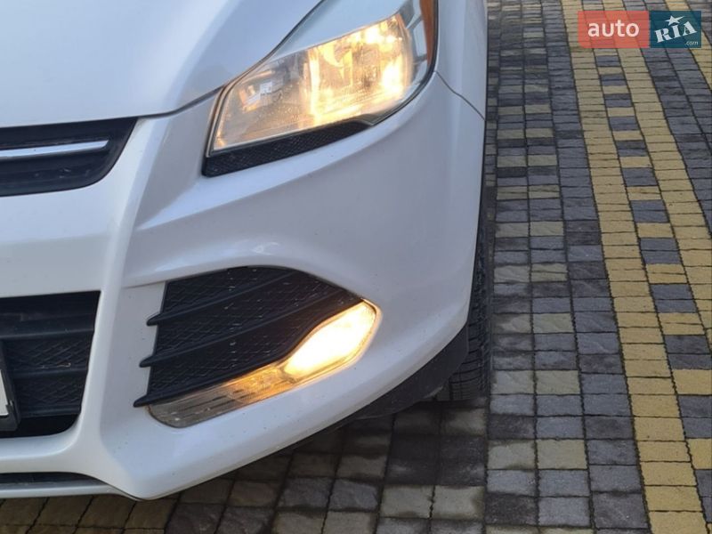 Позашляховик / Кросовер Ford Escape 2014 в Радехові