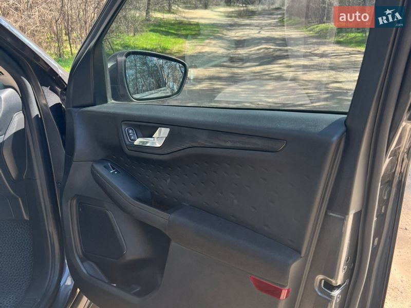Позашляховик / Кросовер Ford Escape 2020 в Запоріжжі