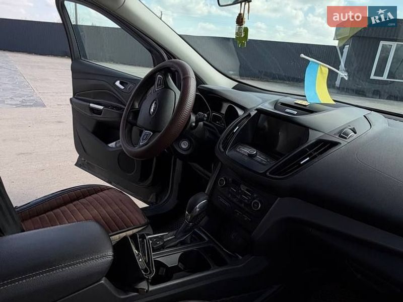 Позашляховик / Кросовер Ford Escape 2018 в Житомирі
