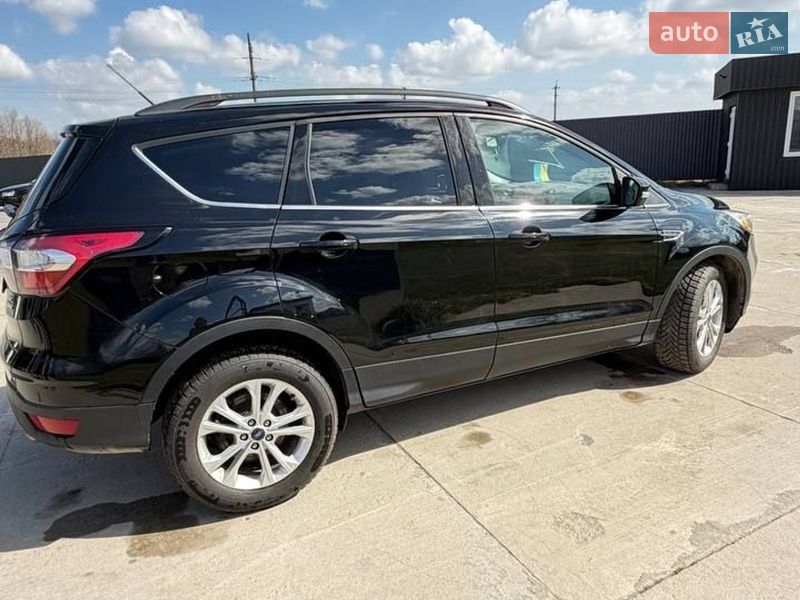Позашляховик / Кросовер Ford Escape 2018 в Житомирі