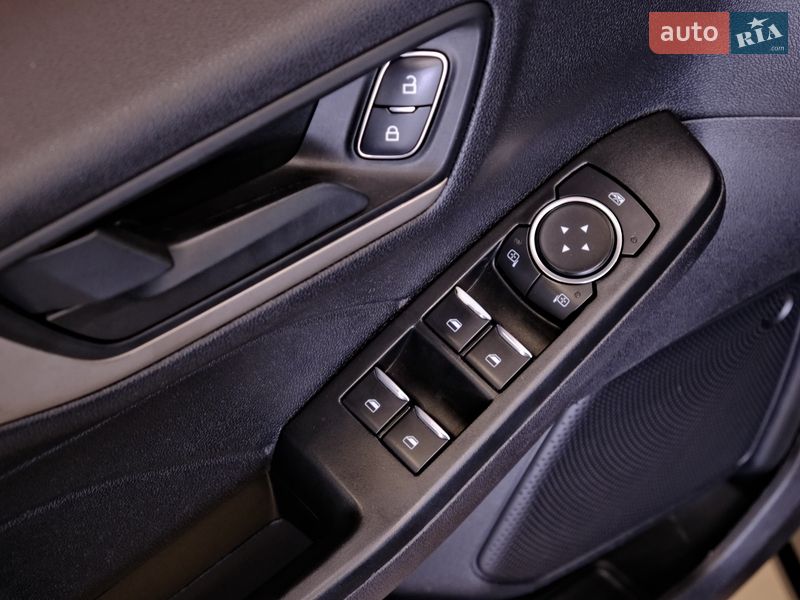 Позашляховик / Кросовер Ford Escape 2021 в Одесі фото 24 Позашляховик / Кросовер Ford Escape 2021 в Одесі