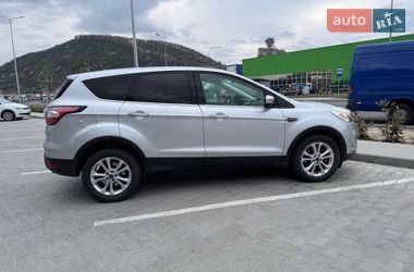 Позашляховик / Кросовер Ford Escape 2017 в Мукачевому фото 2 Позашляховик / Кросовер Ford Escape 2017 в Мукачевому