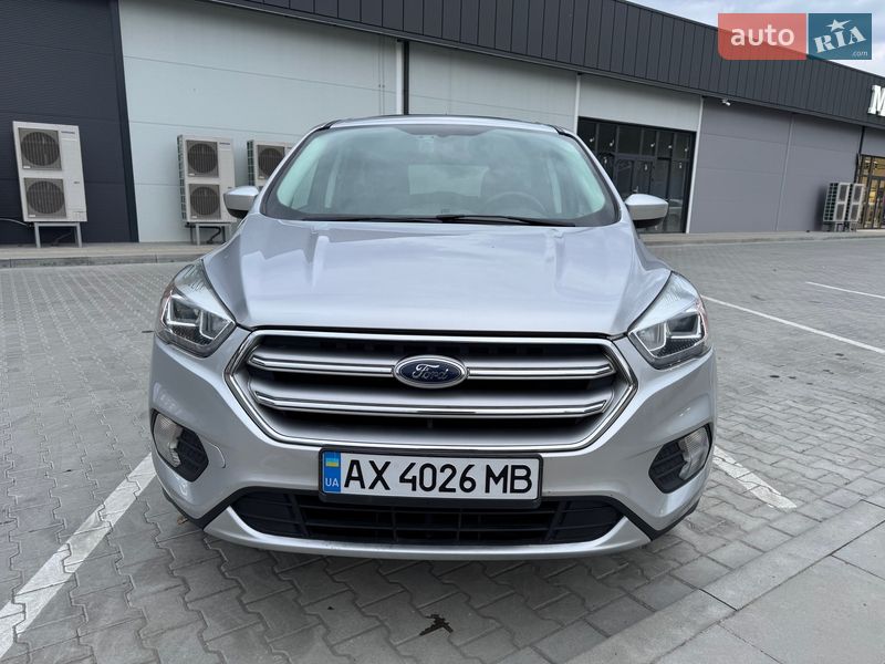 Позашляховик / Кросовер Ford Escape 2017 в Мукачевому
