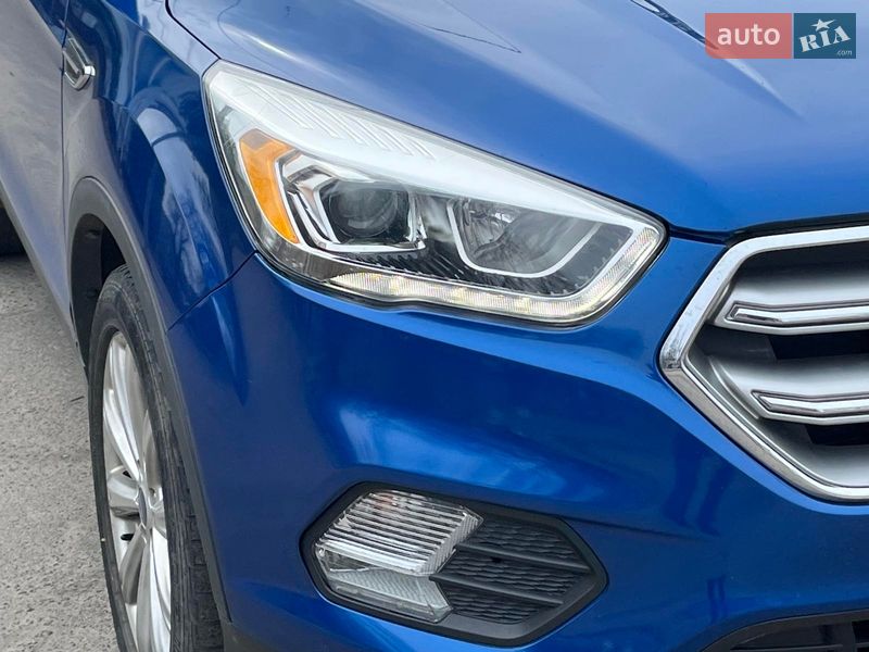 Внедорожник / Кроссовер Ford Escape 2017 в Киеве