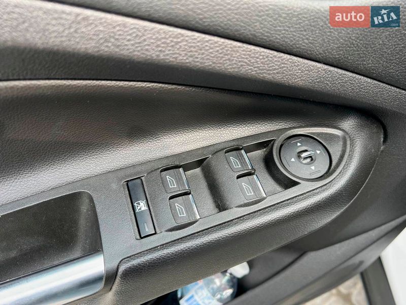 Внедорожник / Кроссовер Ford Escape 2014 в Львове фото 15 Внедорожник / Кроссовер Ford Escape 2014 в Львове