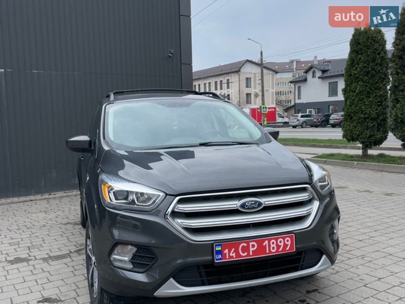 Внедорожник / Кроссовер Ford Escape 2018 в Ивано-Франковске