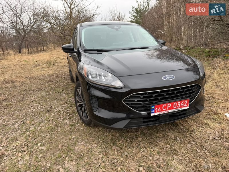 Внедорожник / Кроссовер Ford Escape 2021 в Чернигове