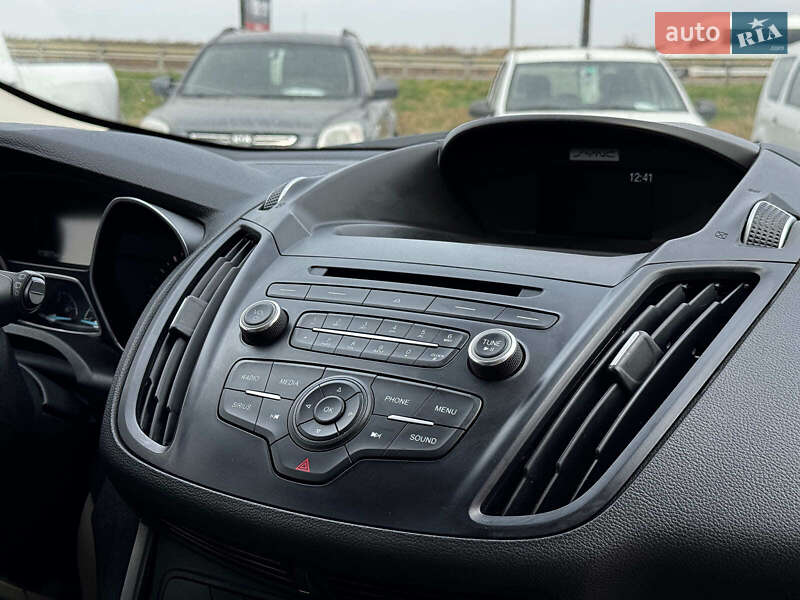 Внедорожник / Кроссовер Ford Escape 2017 в Львове