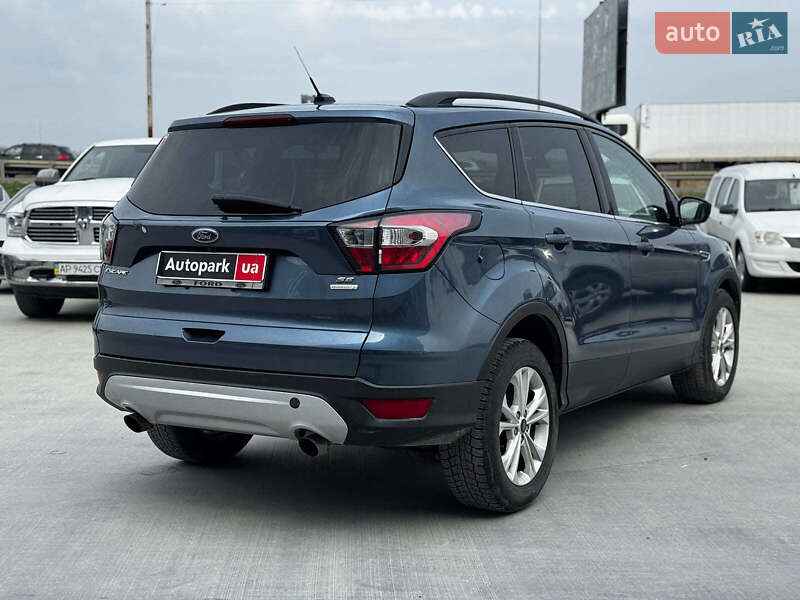 Внедорожник / Кроссовер Ford Escape 2017 в Львове