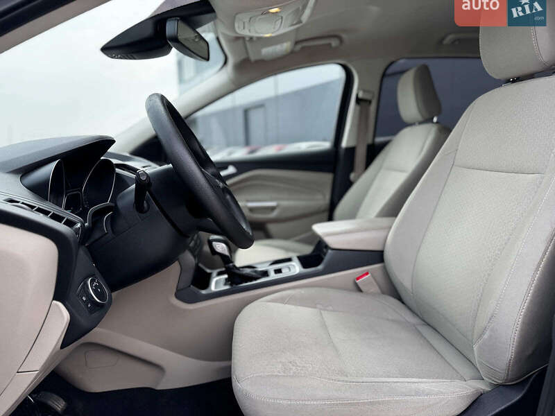 Внедорожник / Кроссовер Ford Escape 2017 в Львове