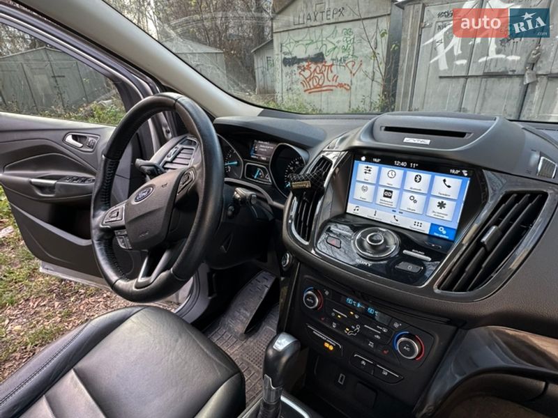 Внедорожник / Кроссовер Ford Escape 2017 в Киеве