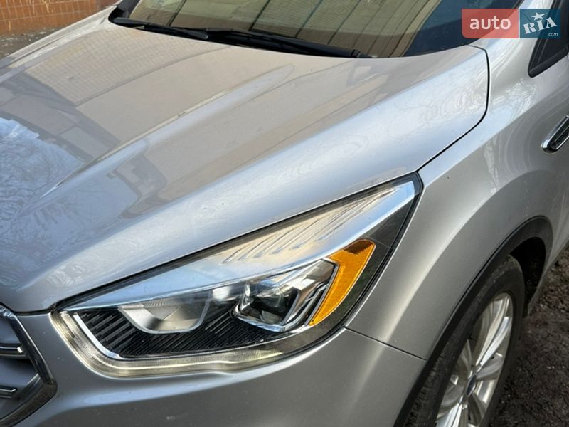 Внедорожник / Кроссовер Ford Escape 2017 в Киеве