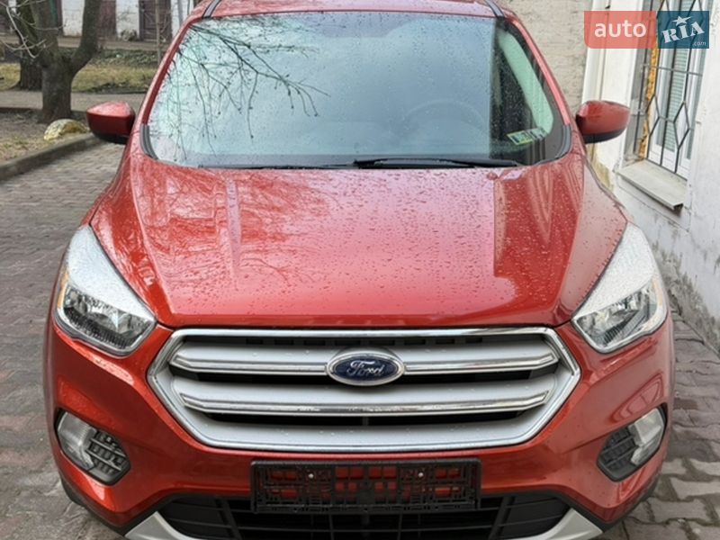 Внедорожник / Кроссовер Ford Escape 2019 в Сумах