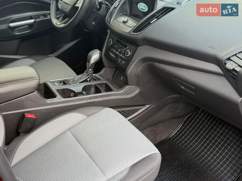 Внедорожник / Кроссовер Ford Escape 2019 в Сумах