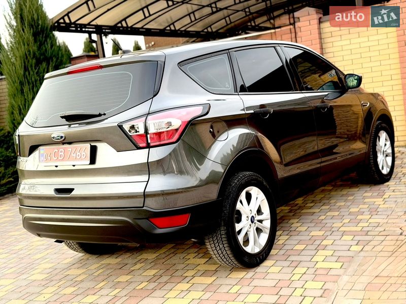 Внедорожник / Кроссовер Ford Escape 2017 в Днепре