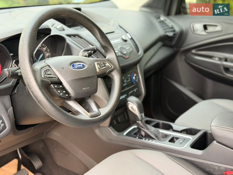 Внедорожник / Кроссовер Ford Escape 2017 в Днепре