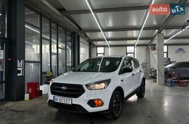 Внедорожник / Кроссовер Ford Escape 2017 в Ровно