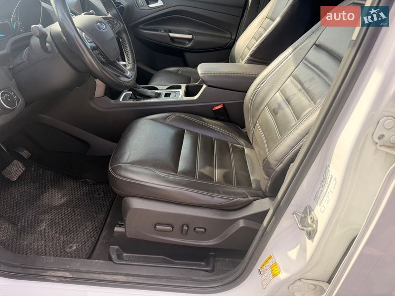 Внедорожник / Кроссовер Ford Escape 2017 в Тернополе