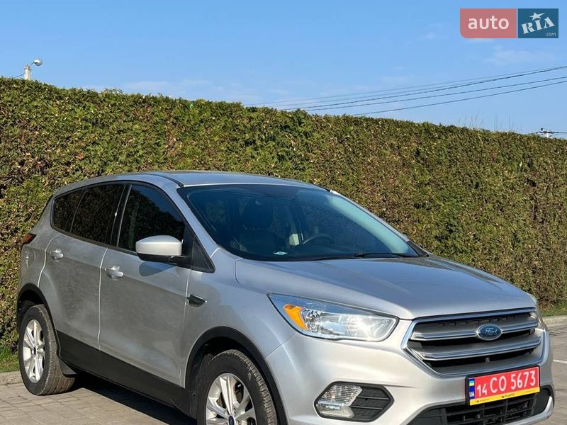 Внедорожник / Кроссовер Ford Escape 2017 в Львове
