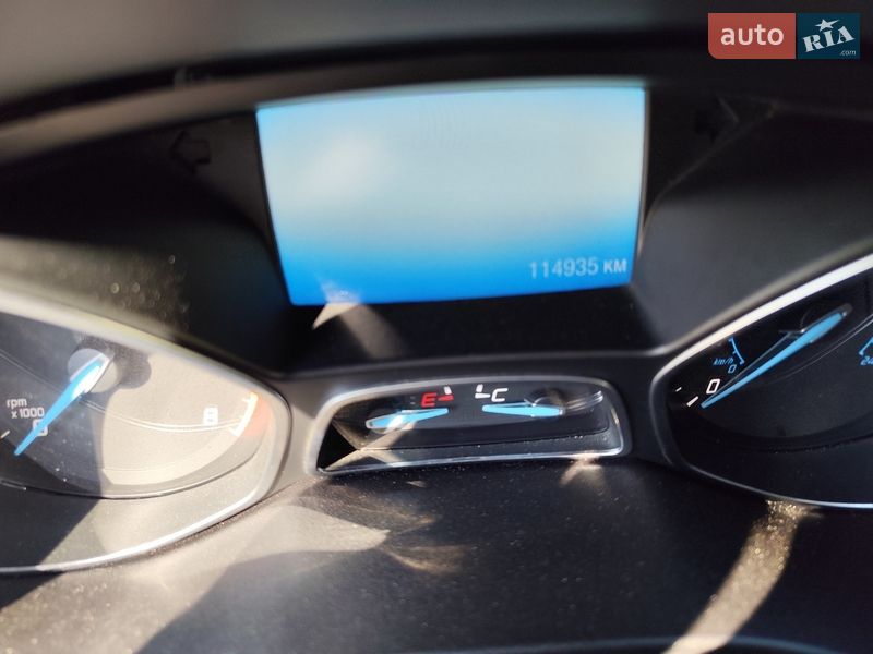 Внедорожник / Кроссовер Ford Escape 2015 в Великой Березовице
