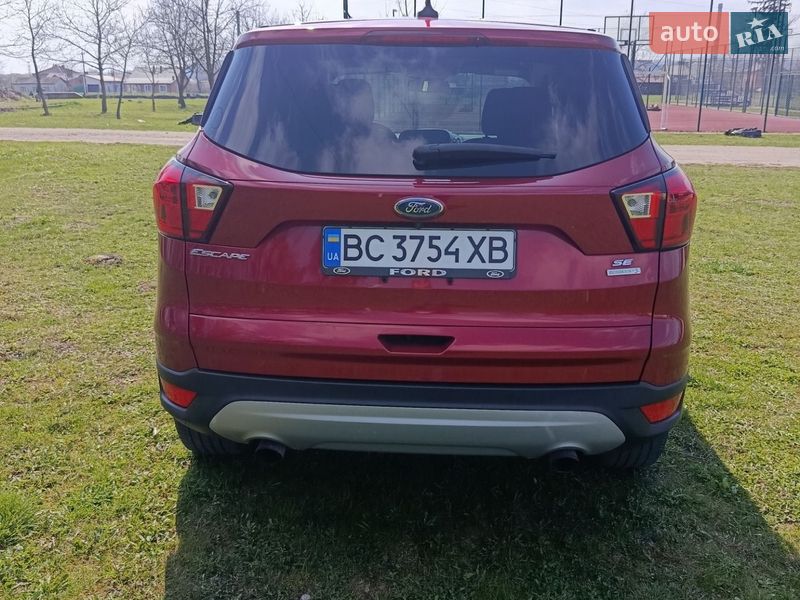 Внедорожник / Кроссовер Ford Escape 2018 в Львове
