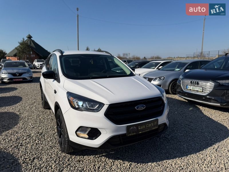 Позашляховик / Кросовер Ford Escape 2019 в Івано-Франківську