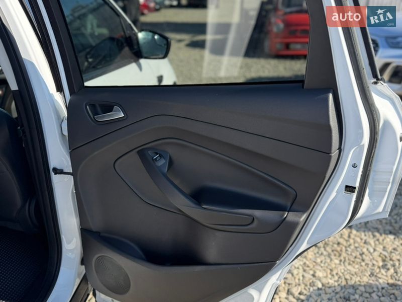 Позашляховик / Кросовер Ford Escape 2019 в Івано-Франківську