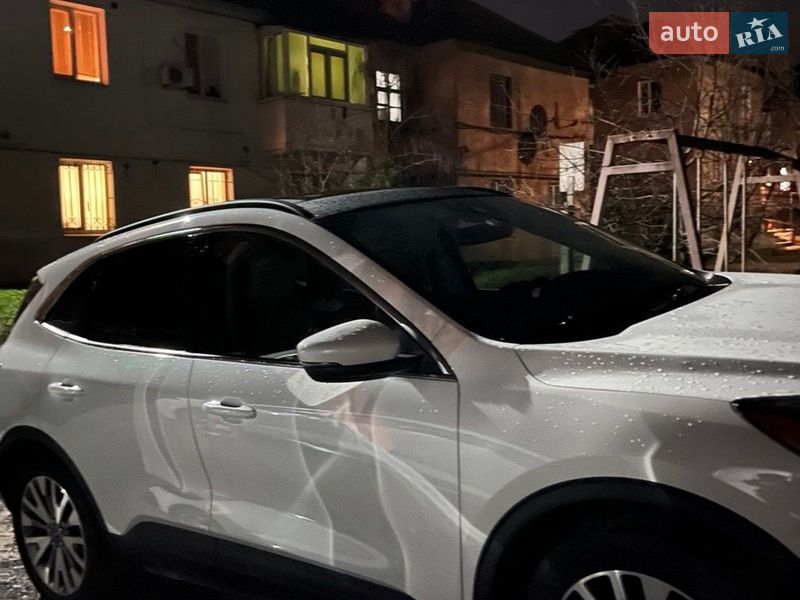 Внедорожник / Кроссовер Ford Escape 2020 в Каменском