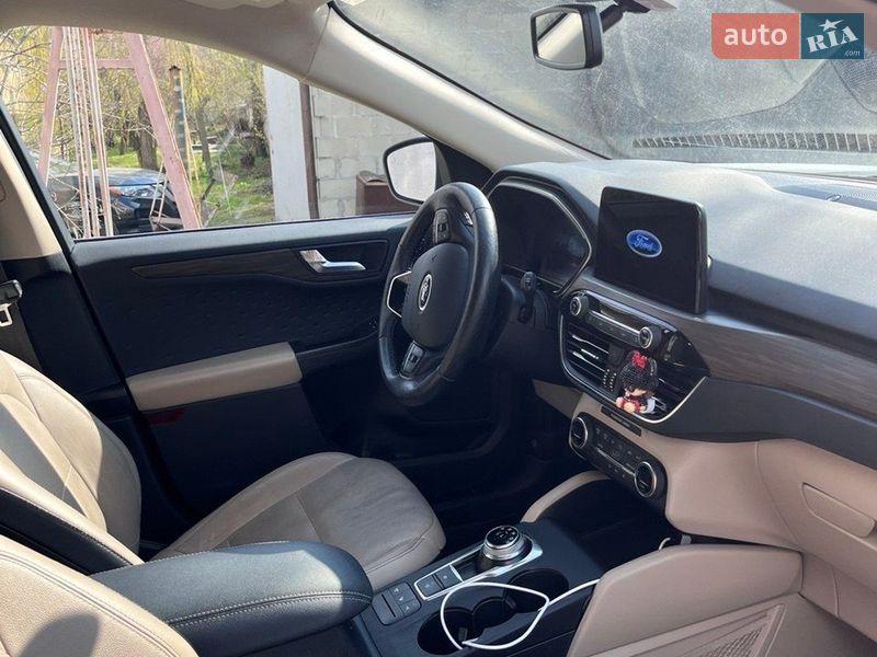 Внедорожник / Кроссовер Ford Escape 2020 в Каменском