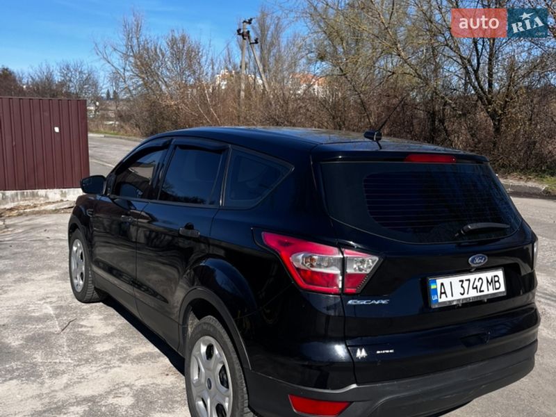 Внедорожник / Кроссовер Ford Escape 2016 в Киеве