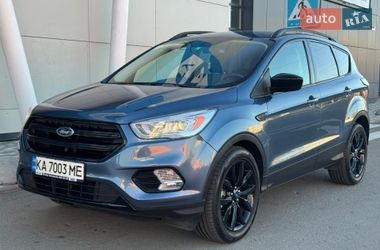 Внедорожник / Кроссовер Ford Escape 2018 в Киеве