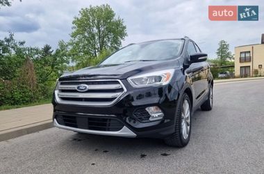 Позашляховик / Кросовер Ford Escape 2017 в Львові