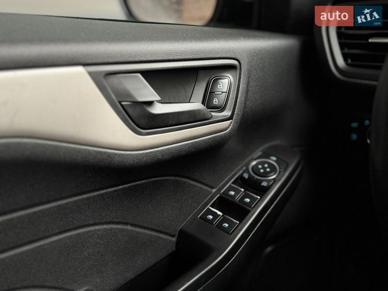 Внедорожник / Кроссовер Ford Escape 2022 в Киеве