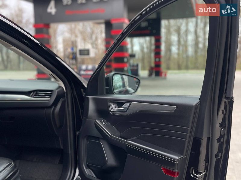 Позашляховик / Кросовер Ford Escape 2021 в Кременчуці