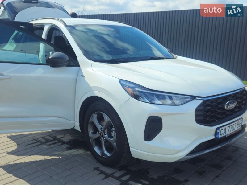 Внедорожник / Кроссовер Ford Escape 2023 в Черкассах
