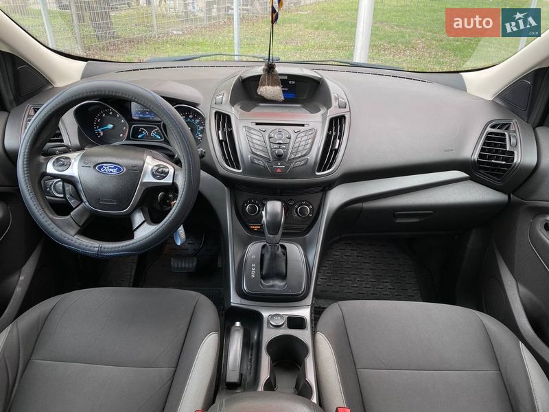 Позашляховик / Кросовер Ford Escape 2016 в Дніпрі