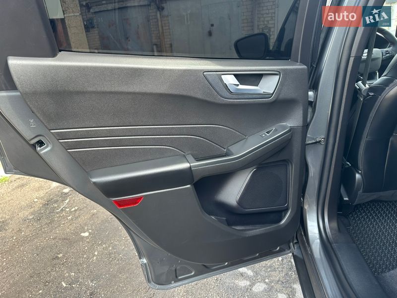 Внедорожник / Кроссовер Ford Escape 2023 в Запорожье