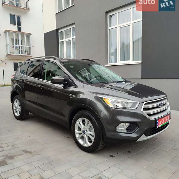 Внедорожник / Кроссовер Ford Escape 2018 в Дубно