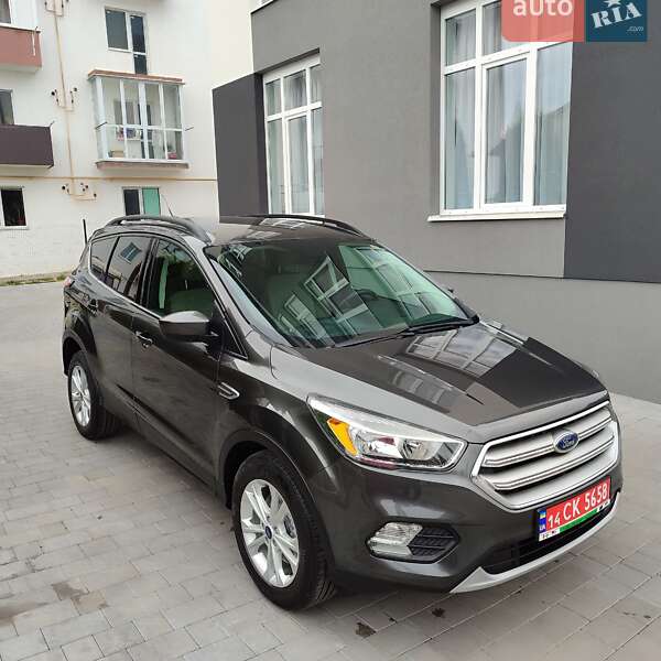 Внедорожник / Кроссовер Ford Escape 2018 в Дубно