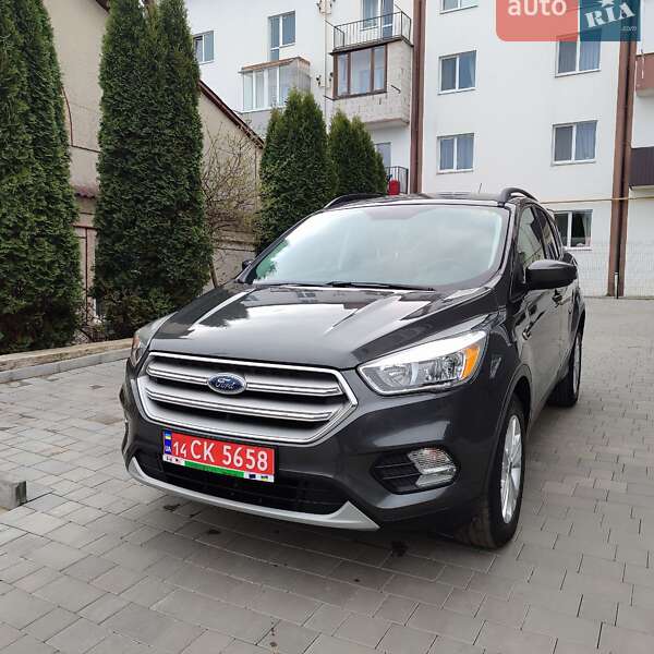 Внедорожник / Кроссовер Ford Escape 2018 в Дубно