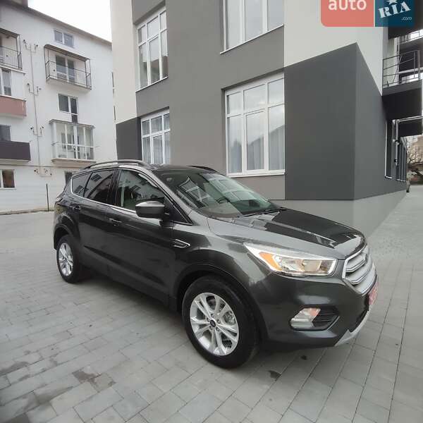 Внедорожник / Кроссовер Ford Escape 2018 в Дубно