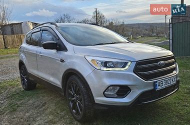 Позашляховик / Кросовер Ford Escape 2018 в Хмільнику