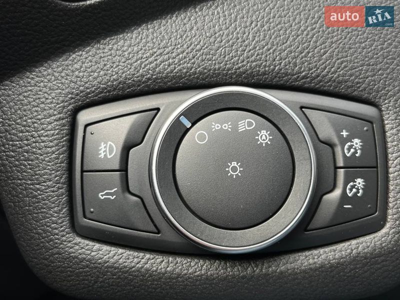 Позашляховик / Кросовер Ford Escape 2018 в Львові