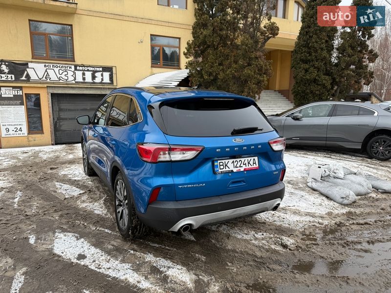 Позашляховик / Кросовер Ford Escape 2020 в Рівному