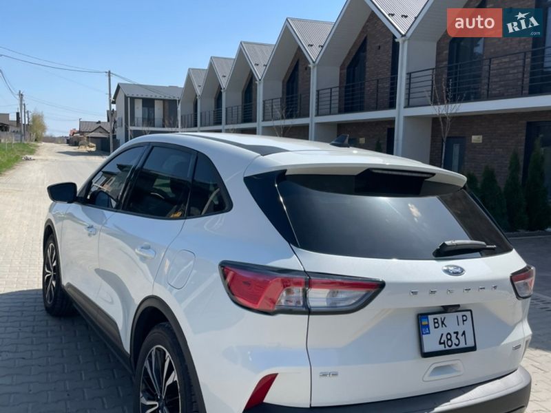 Внедорожник / Кроссовер Ford Escape 2021 в Львове